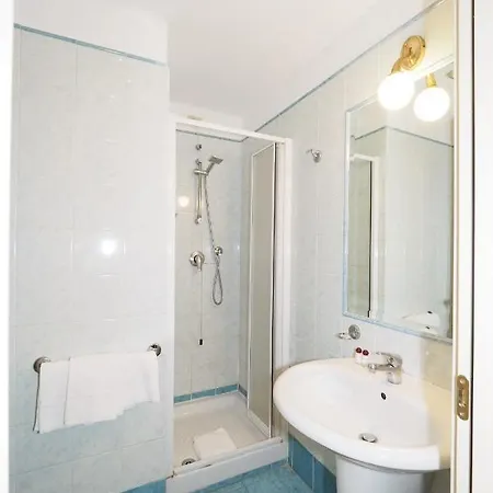Hotel Laura 3*