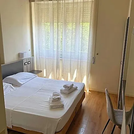 Laura Hotel 3*
