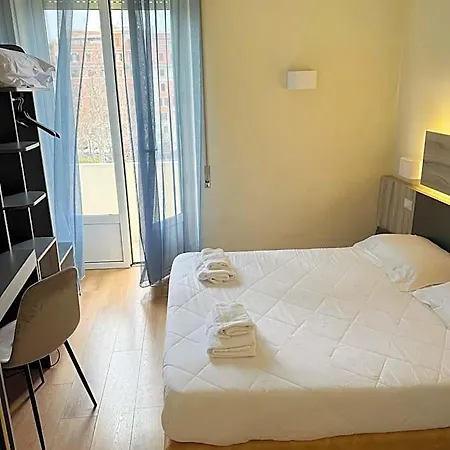 Laura Hotel 3*