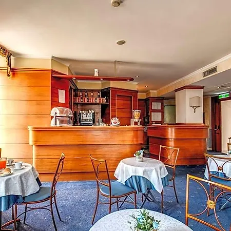 Hotel Laura 3*